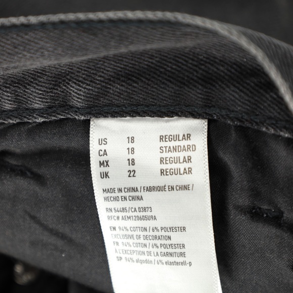 NWOT American Eagle Black Washed Embroidered Mom Jeans - Picture 10 of 12